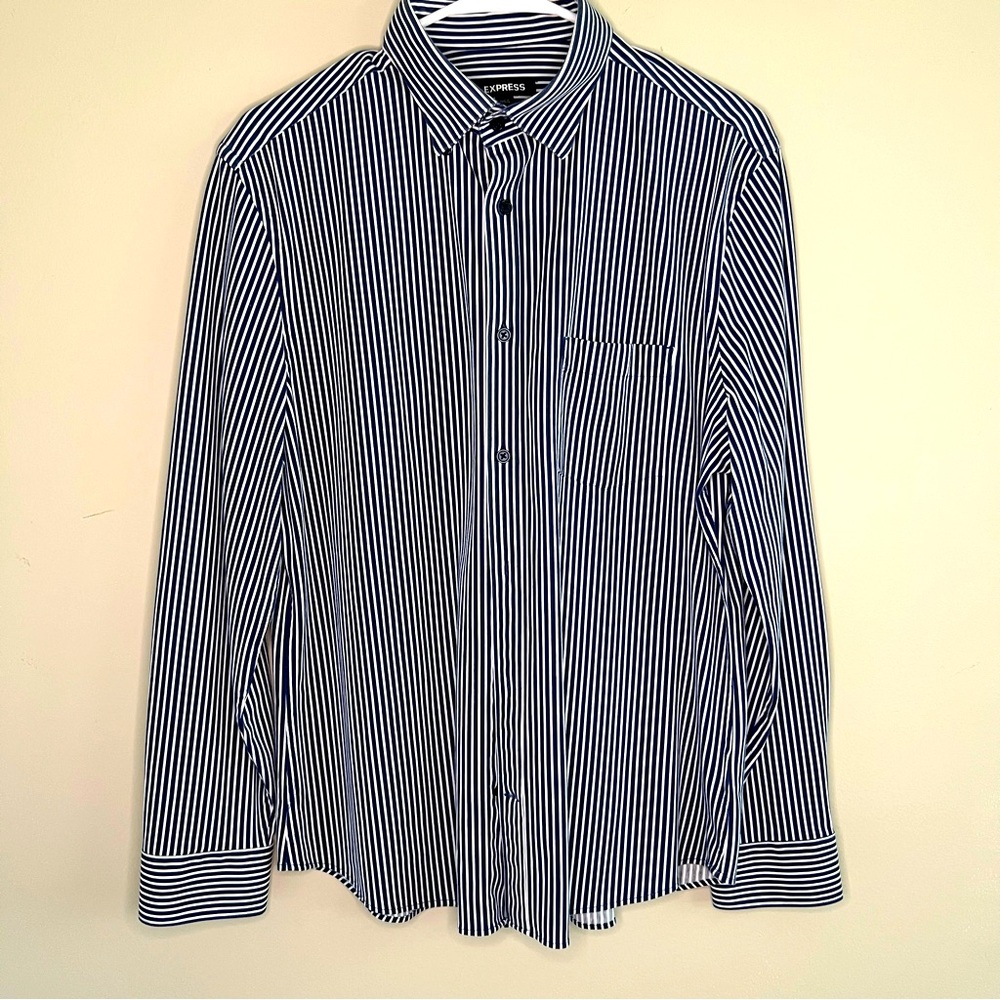 Express Shirt Adult Medium Blue/White Striped Button Up Long Sleeve Pocket Mens